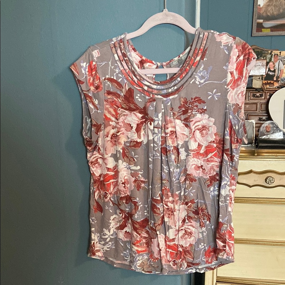 Floral Gray Top